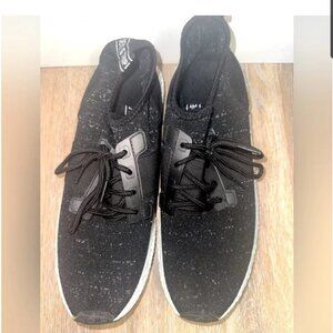 Women Low Top Black Closed Toe Size 44 Sneakers Solid